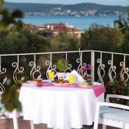 Cunda Fora Hotel 3*