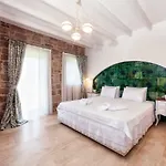 Cunda Fora Ayvalı