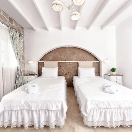 Cunda Fora Hotell 3*