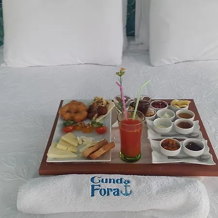 Hotell Cunda Fora Ayvalı