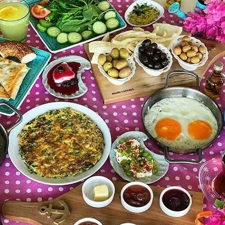 クンダ フォラ ホテル Ayvalı