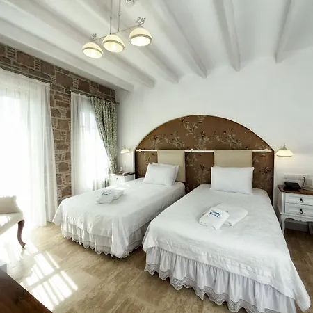 Hotel Cunda Fora 3*